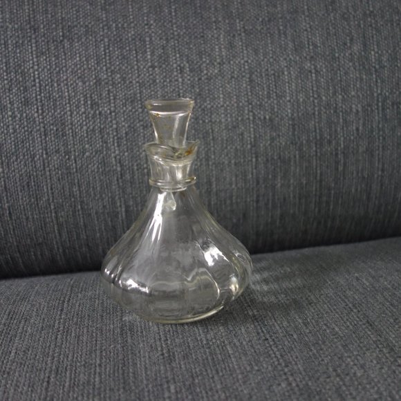 Glass Salad Dressing Shaker Jar with all Glass Lid - Picture 3 of 9